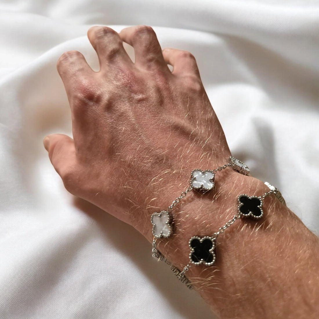 Schmuck in Österreich: Tradition, Trends und zeitlose Eleganz.