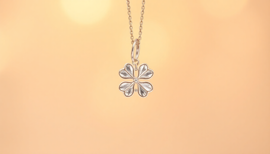 Entdecke den Zauber von Clover Schmuck - Dein Glücksbringer für jeden Tag