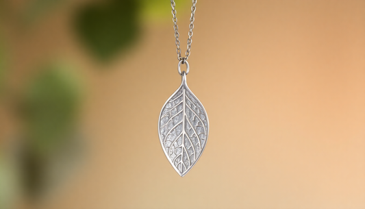 Entdecke die Schönheit der Leaf Kette