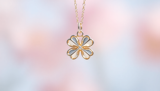 Kleeblatt Schmuck: Eleganz und Glück in einem