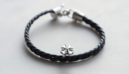 Der perfekte Clover Armband für Herren - Entdecke die Eleganz und Bedeutung dieses besonderen Schmuckstücks