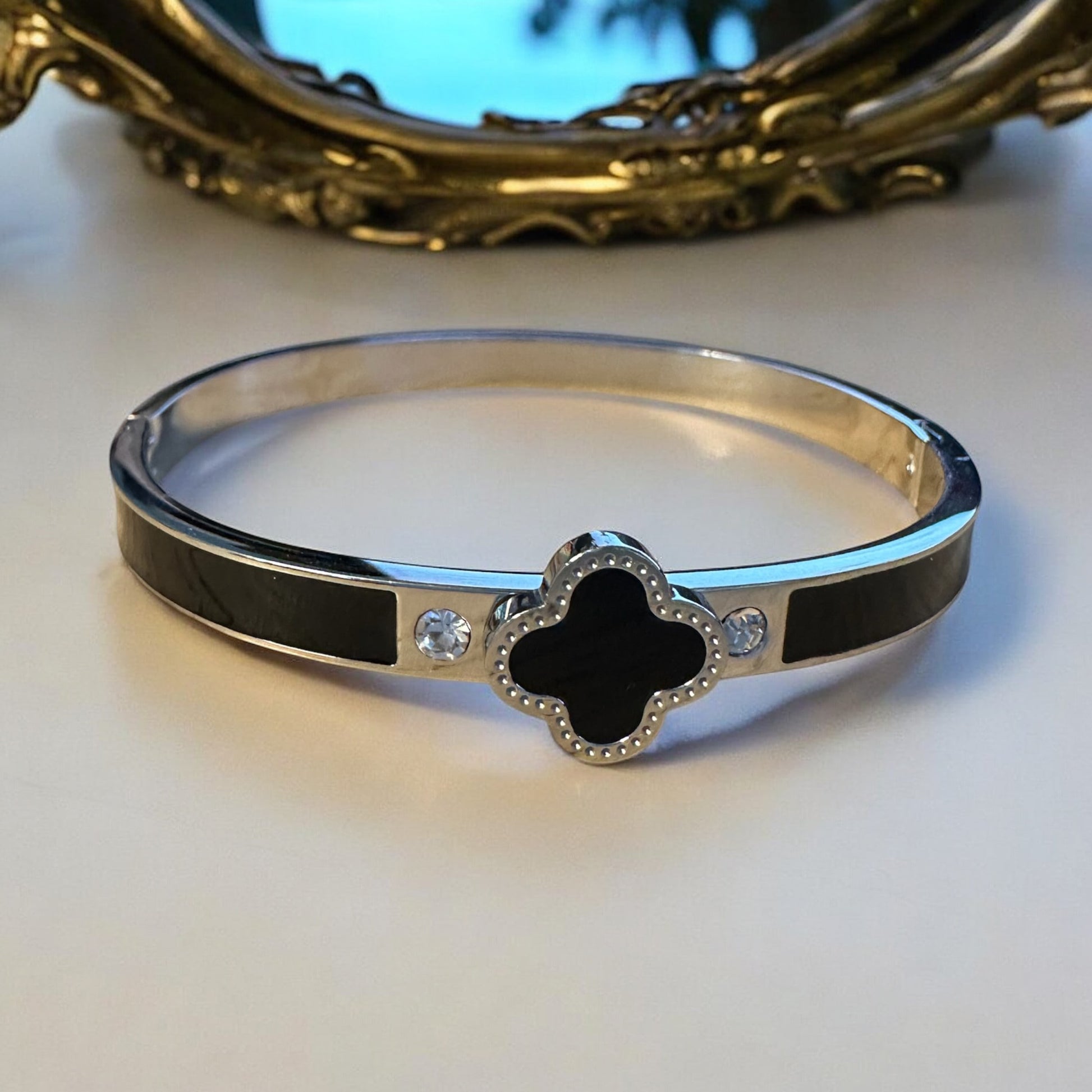 Clover Armreif - BestJewelery